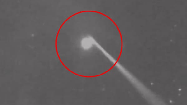 UFO Captured over Florida using a Laser Pen